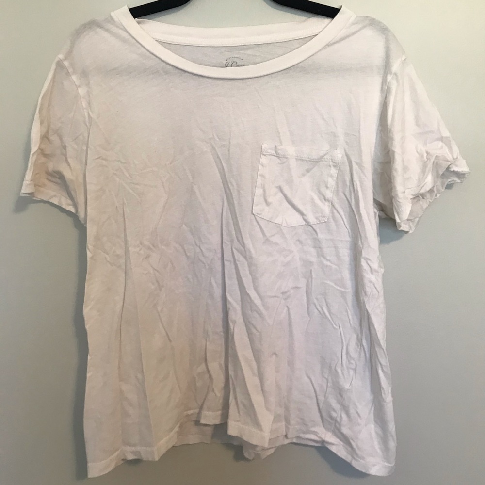 White tee